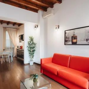  Apartament Charming Brera - Madonnina